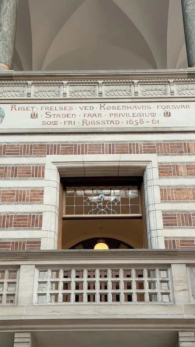Billede af krønike felt fri by 1658 1661 i den store hal, i puds, natursten, tegl og mørtel.