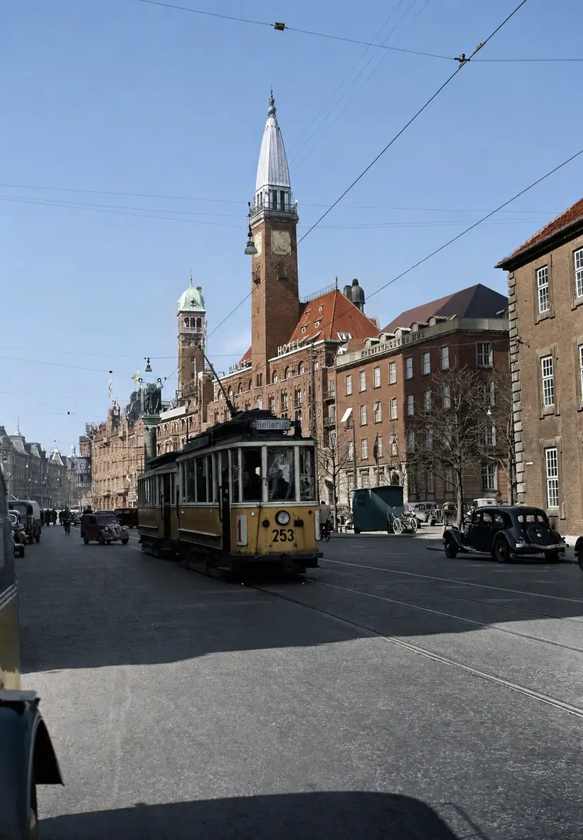 1951 · Vester Voldgade med Paladshotellet